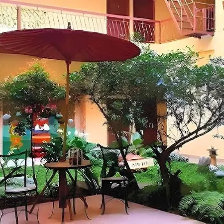 King Hotel 2*